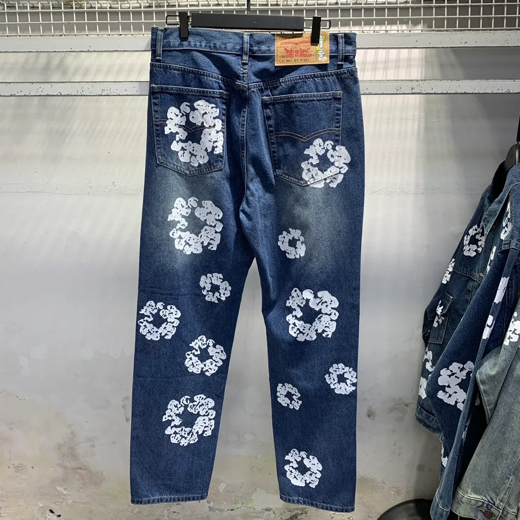 D107# P200 Denim Tears Kapok printed denim high-quality jeans trousers. The official website has the most complete version and color matching, 6 colors! ! !  color: dark blue, light blue, retro blue, denim blue, black, white size: 30 32 34 36